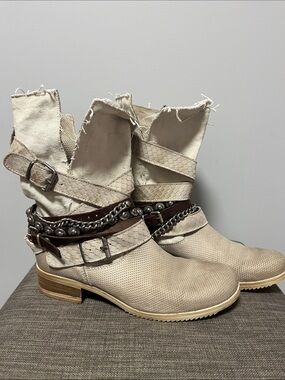 Venezia Cowboy Boots with Straps & Chain 9.5